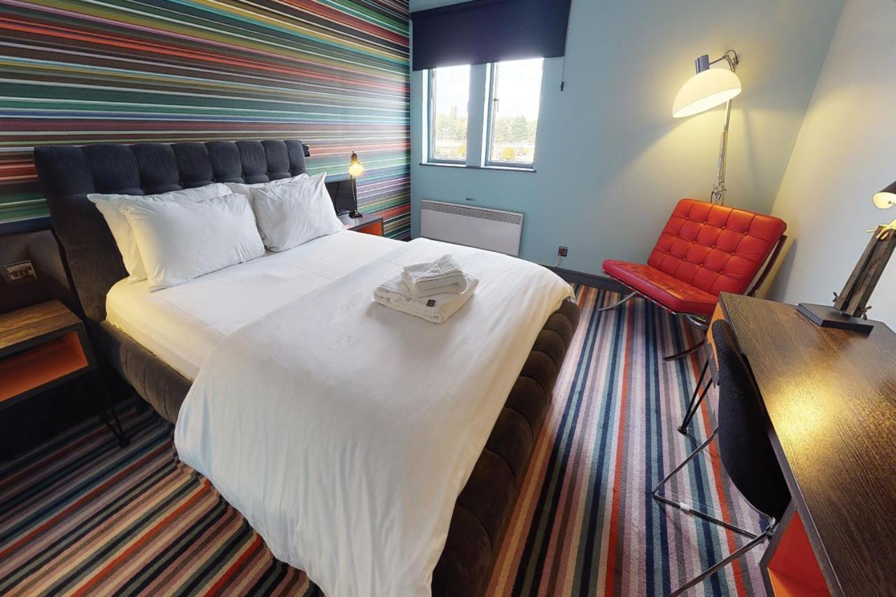 Village Hotel Birmingham Уолсал Екстериор снимка