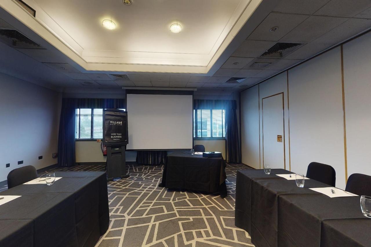 Village Hotel Birmingham Уолсал Екстериор снимка