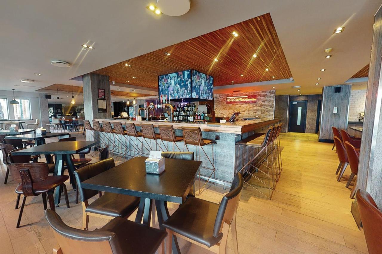 Village Hotel Birmingham Уолсал Екстериор снимка