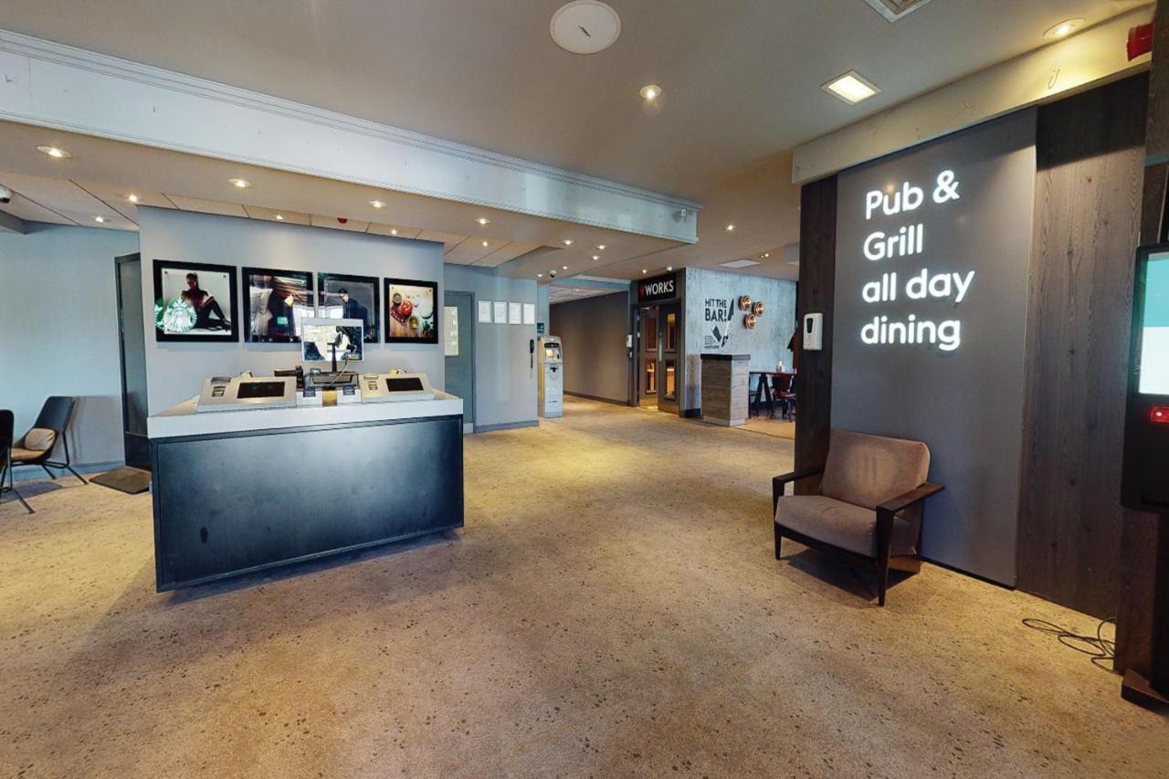 Village Hotel Birmingham Уолсал Екстериор снимка