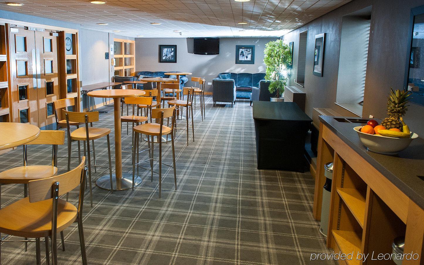 Village Hotel Birmingham Уолсал Екстериор снимка