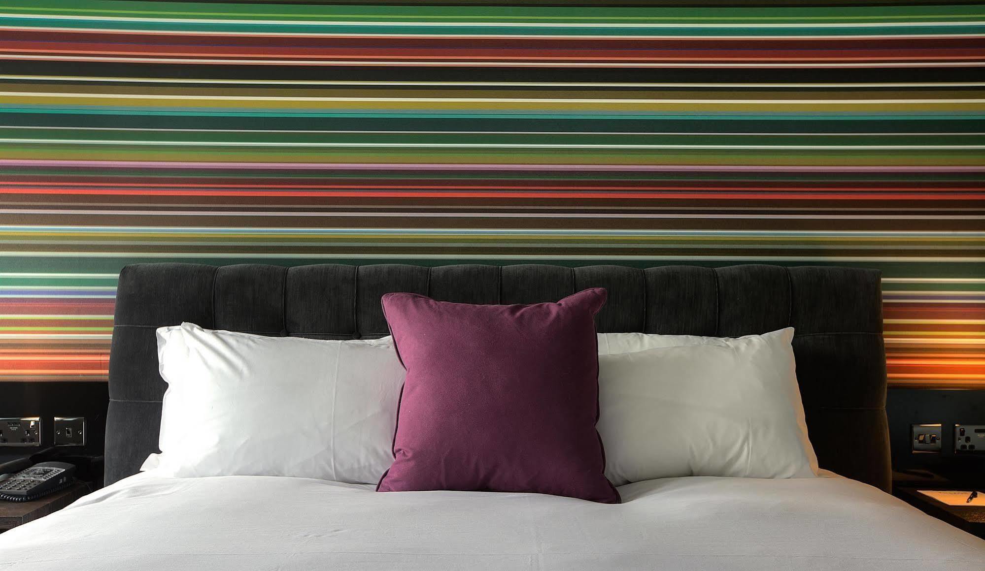 Village Hotel Birmingham Уолсал Екстериор снимка