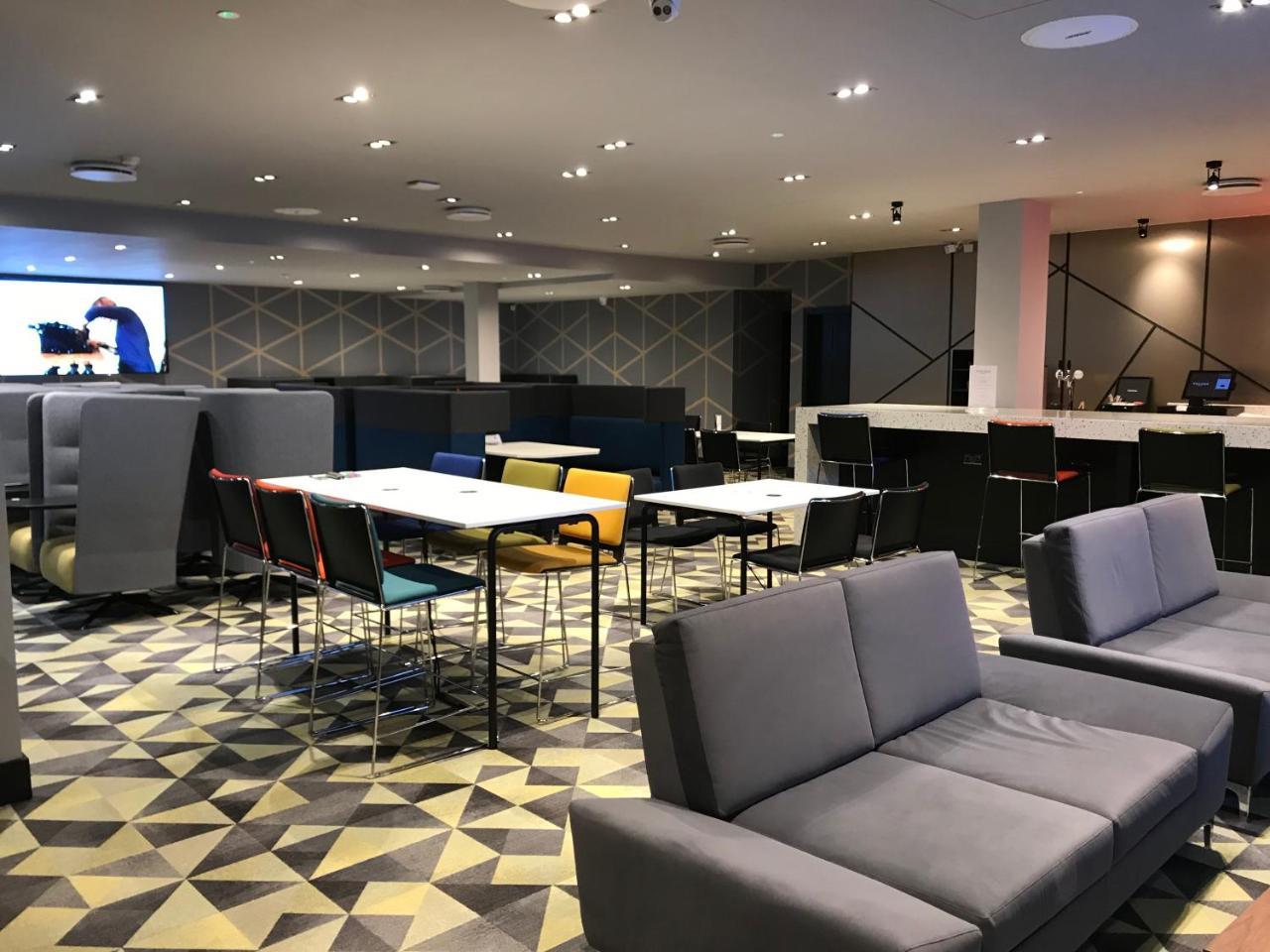 Village Hotel Birmingham Уолсал Екстериор снимка